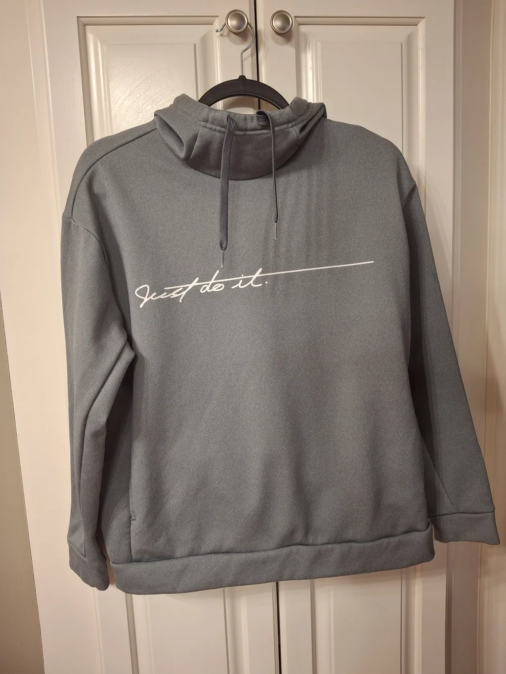 Nike Women’s Gray 'Just Do It.' Pullover Hoodie